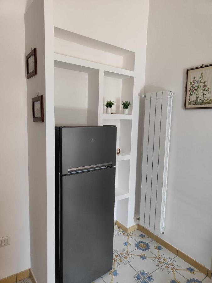 The House Of The Sunbeam Apartment เนเปิลส์ ภายนอก รูปภาพ